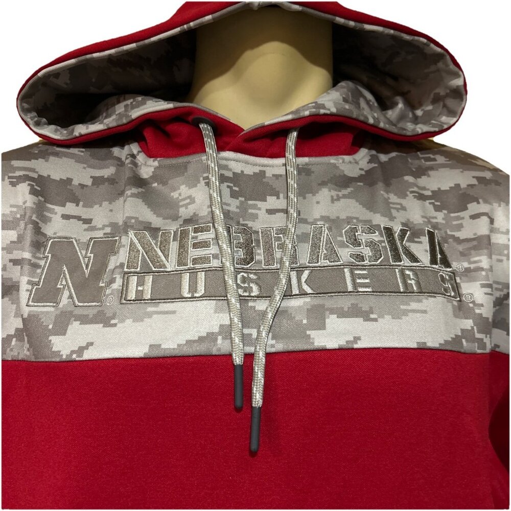 Nebraska Huskers Colosseum OHT Mens Military Hoodie L Red Gray Camo NCAA NEW - Picture 3 of 14